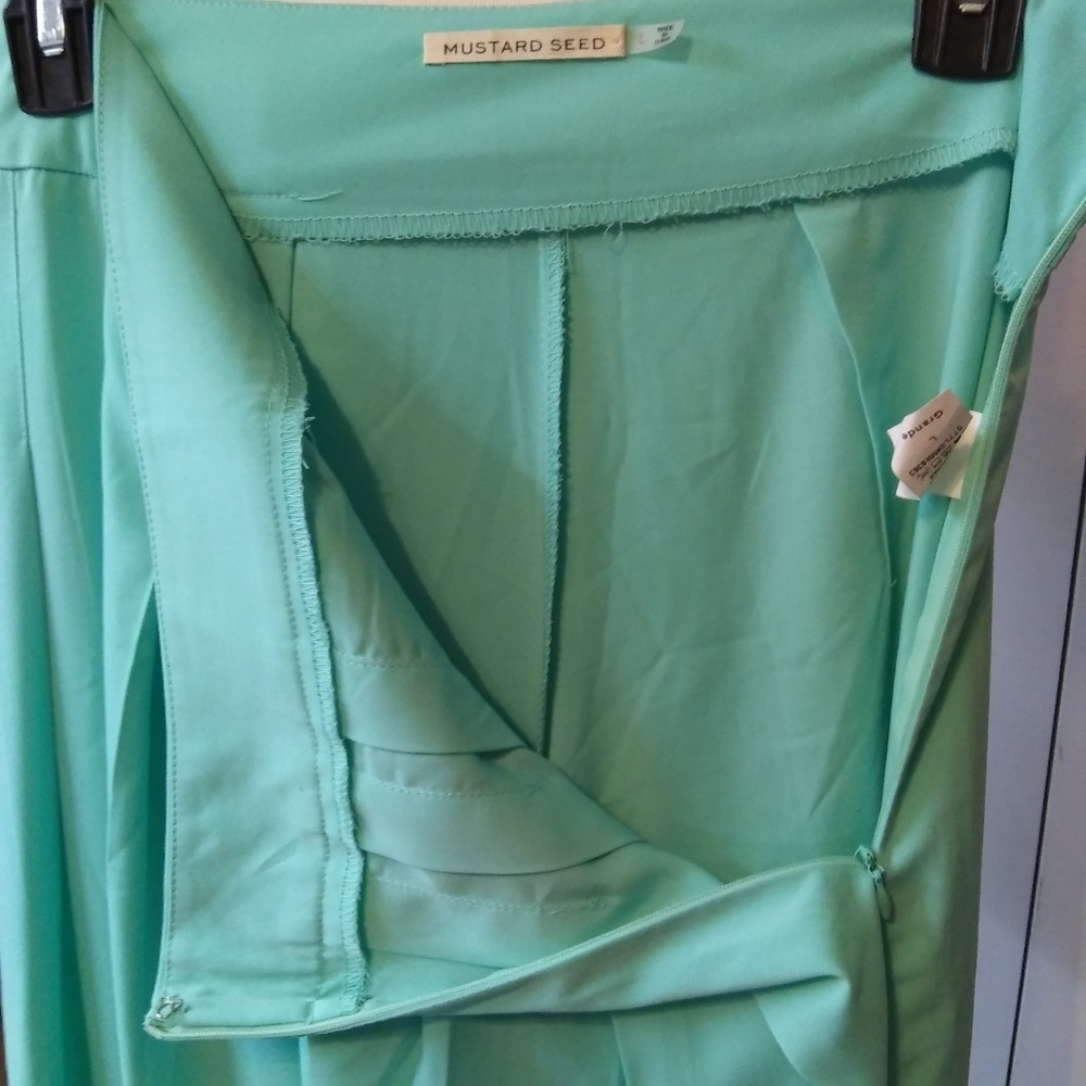 Pants - Picture 7 of 9